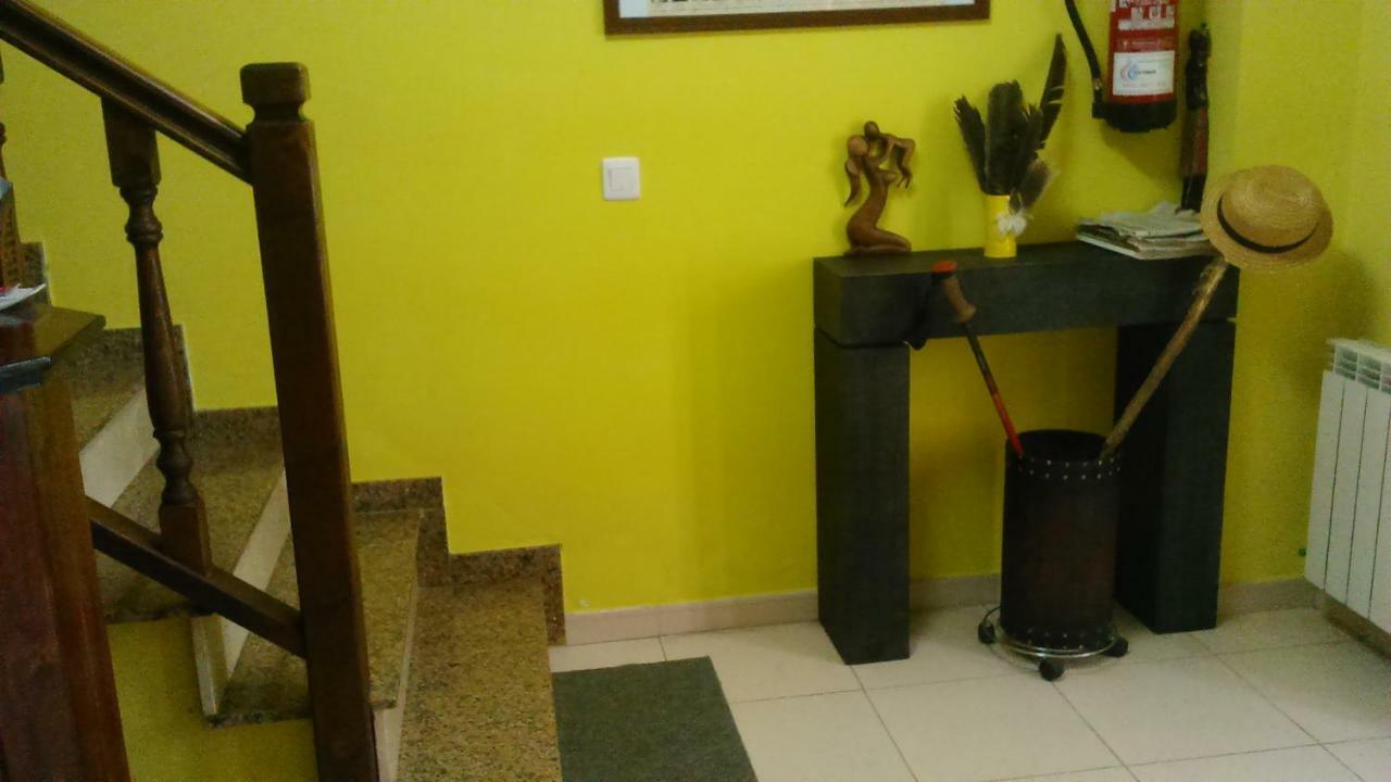 קולונגה Hotel Fitu מראה חיצוני תמונה