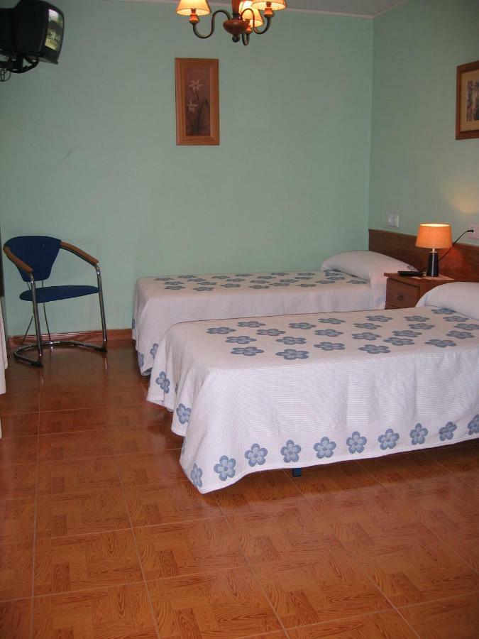 קולונגה Hotel Fitu מראה חיצוני תמונה